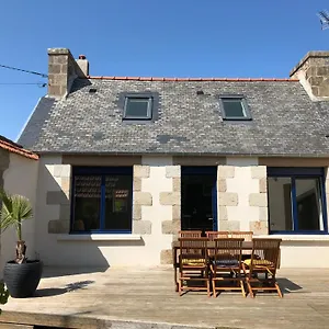 Ker Moumousse - Maison Bretonne, Elegante, Conviviale, 5 Min Vakantiehuis